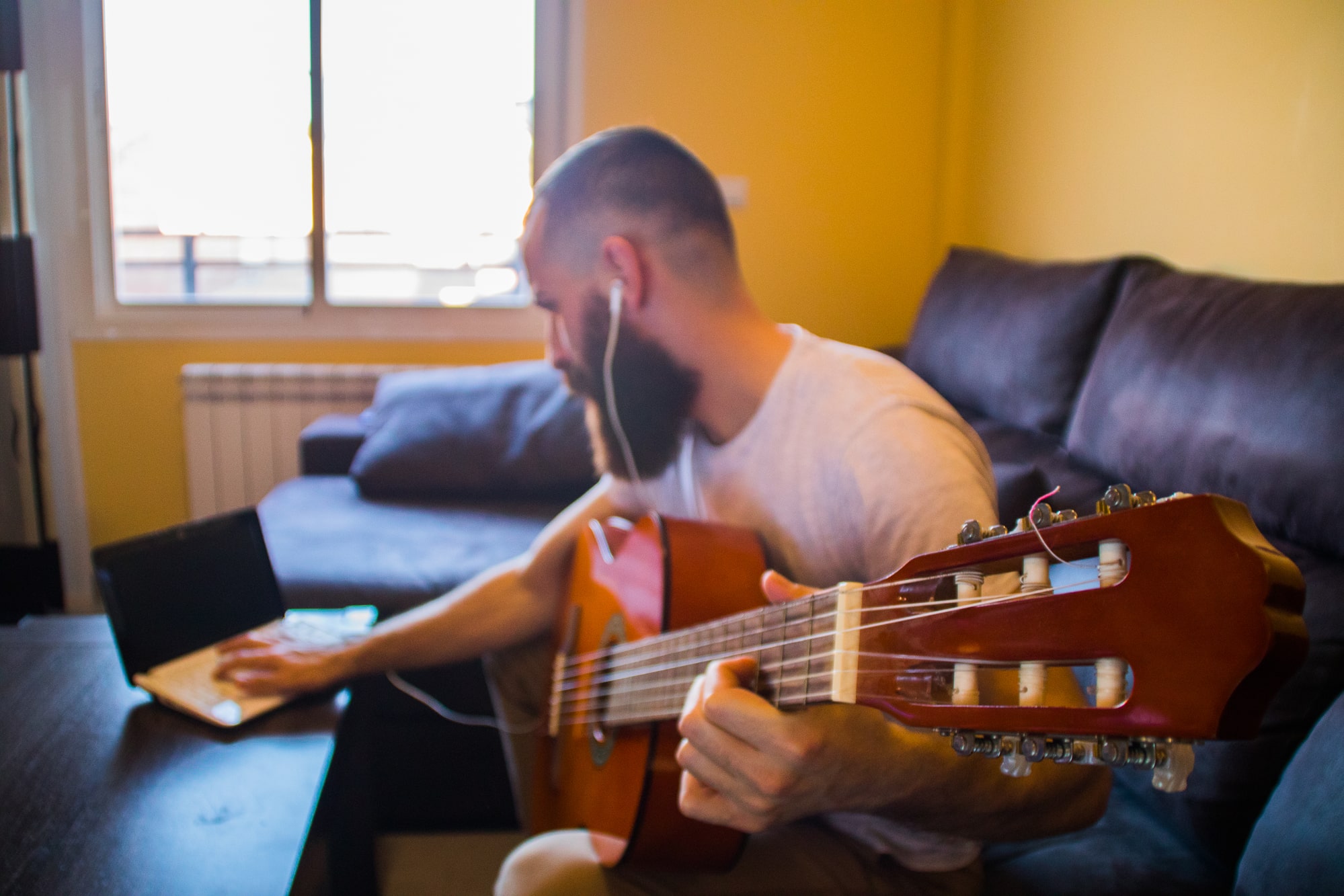 Online Music Lessons for Guitar